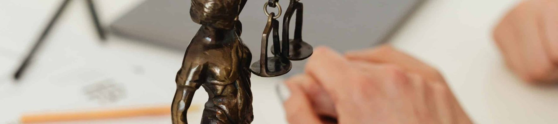 Boşanmada Eşit Kusur – Sadakat Yükümlülüğünü İhlal – Eşe Fiziksel Şiddet Uygulama – Kayseri Boşanma Avukatı – Anlaşmalı Boşanma Avukatı – Çekişmeli Boşanma Avukatı – Aile Hukuku – Mal Rejiminin Tasfiyesi – Ziynet Alacağı – Boşanma Davası – Türk Medeni Kanunu – Kayseri Avukat Zülküf Arslan Hukuk Bürosu Boşanmada Eşit Kusur - Sadakat Yükümlülüğünü İhlal - Eşe Fiziksel Şiddet Uygulama - Kayseri Boşanma Avukatı - Anlaşmalı Boşanma Avukatı - Çekişmeli Boşanma Avukatı - Aile Hukuku - Mal Rejiminin Tasfiyesi - Ziynet Alacağı - Boşanma Davası - Türk Medeni Kanunu - Kayseri Avukat Zülküf Arslan Hukuk Bürosu