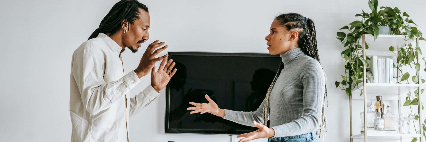 Tarafların Maddi Durum ve Gelirlerinin Benzer Olması Halinde Boşanma Davasında Yoksulluk Nafakası Talep Edilebilir mi - Kayseri Boşanma Avukatı - Anlaşmalı Boşanma Avukatı - Çekişmeli Boşanma Avukatı - Aile Hukuku Boşanma Davası - Türk Medeni Kanunu - Kayseri Avukat Zülküf Arslan Hukuk Bürosu