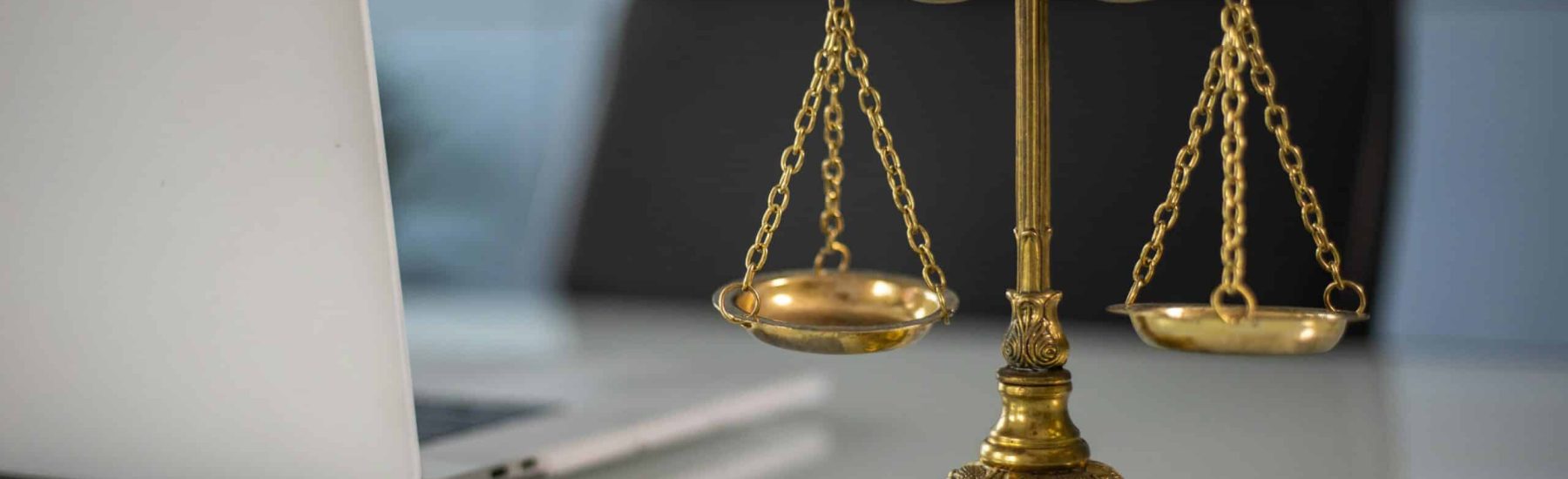 Seri Davalarda Vekalet Ücreti: Aynı Davalıya Karşı Açılan Davalarda Hukuki Sebebin Aynı Olması