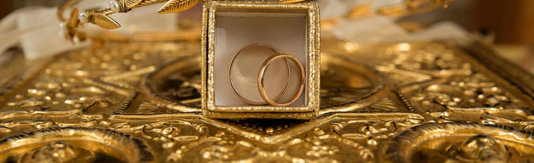 Ziynet Alacağı Davası: İspat Yükü, Ziynet Eşya Bedelinin Belirlenmesi ve İcra Takibi - Kayseri Boşanma Avukatı - Anlaşmalı Boşanma Avukatı - Çekişmeli Boşanma Avukatı - Aile Hukuku Boşanma Davası - Türk Medeni Kanunu - Kayseri Avukat Zülküf Arslan Hukuk Bürosu