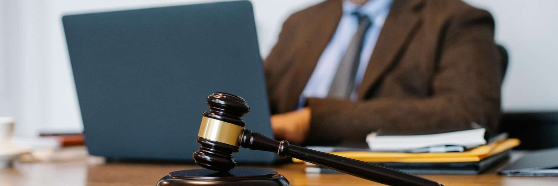 Boşanma Davasında Tanık Dinletilmesi ve Tanık Beyanının Önemi – Kayseri Boşanma Avukatı – Anlaşmalı Boşanma Avukatı – Çekişmeli Boşanma Avukatı – Aile Hukuku Boşanma Davası – Türk Medeni Kanunu – Kayseri Avukat Zülküf Arslan Hukuk Bürosu Boşanma Davasında Tanık Dinletilmesi ve Tanık Beyanının Önemi - Kayseri Boşanma Avukatı - Anlaşmalı Boşanma Avukatı - Çekişmeli Boşanma Avukatı - Aile Hukuku Boşanma Davası - Türk Medeni Kanunu - Kayseri Avukat Zülküf Arslan Hukuk Bürosu